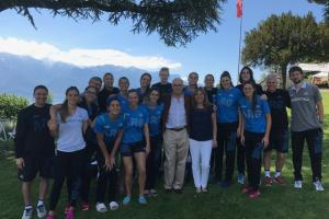 Foto del Embajador Argentino en Suiza, Antonio Trombetta, junto con las Panteras en Montreux.